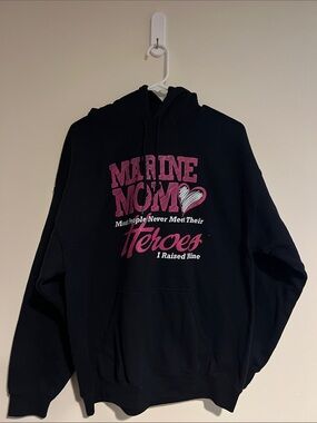 ♻️ Marine Mom Sweatshirt